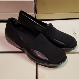 Easy Spirit Espossible Stretch-Upper Mary Janes